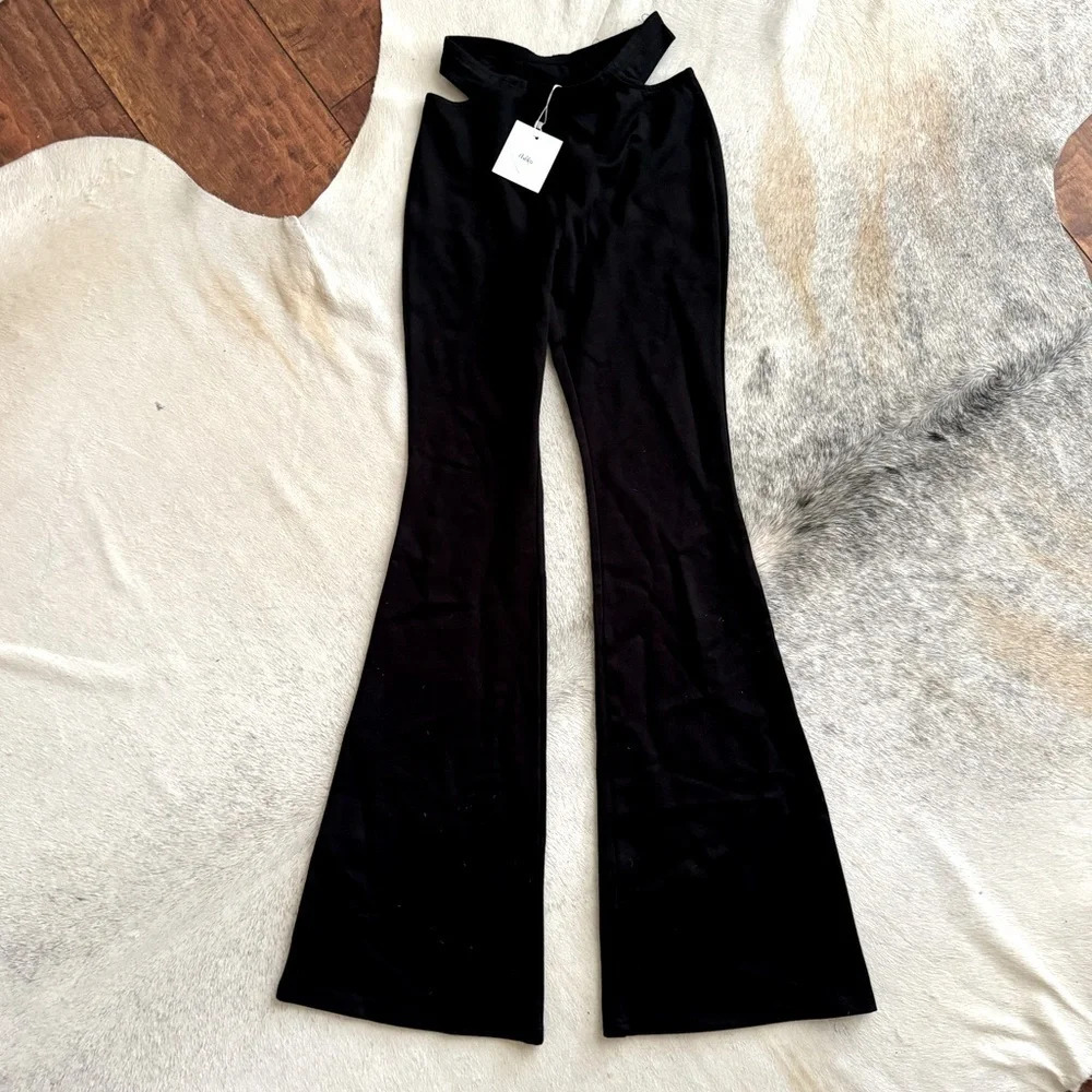 Adika Flare Cutout Pant